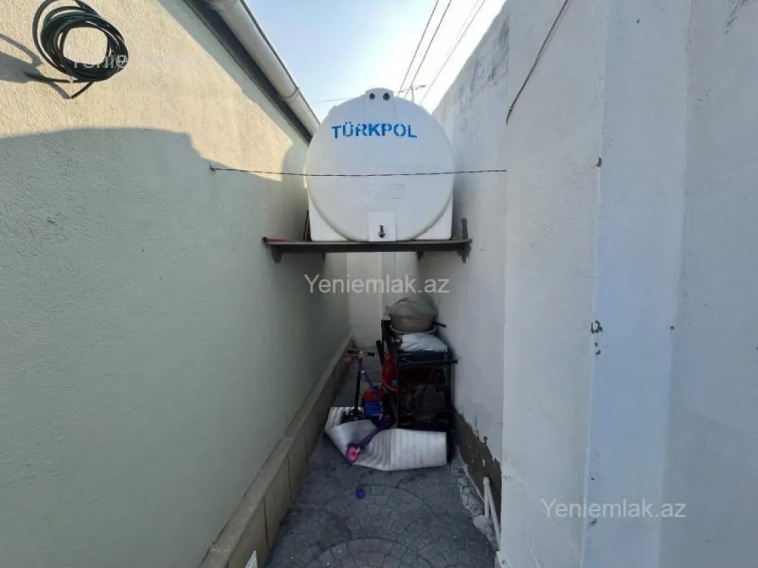 Satılır 4 otaqlı həyət evi 200 m²