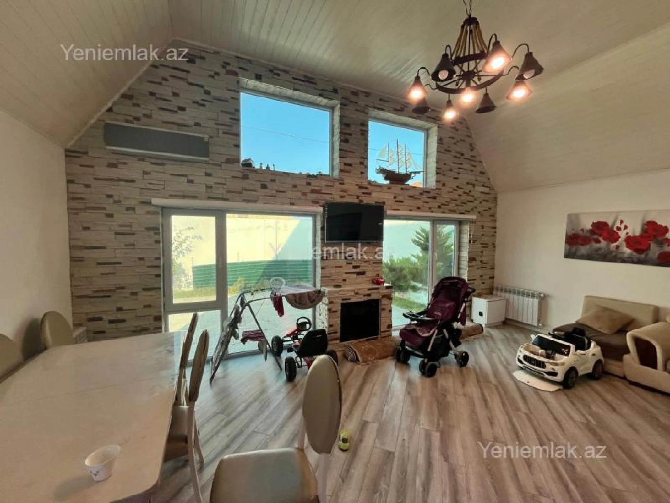 Satılır 4 otaqlı həyət evi 200 m²