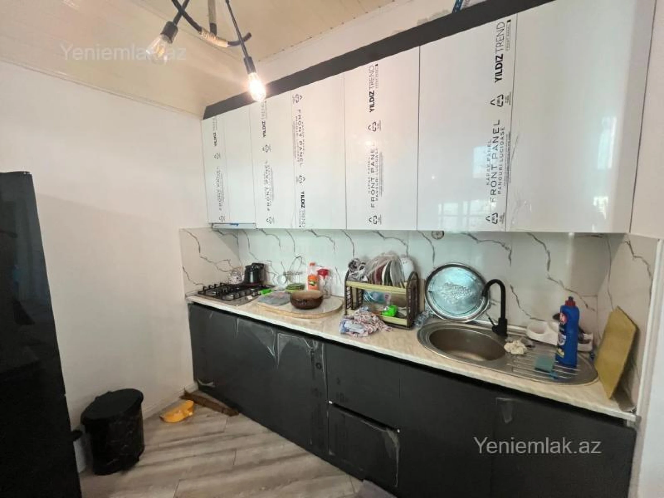 Satılır 4 otaqlı həyət evi 200 m²