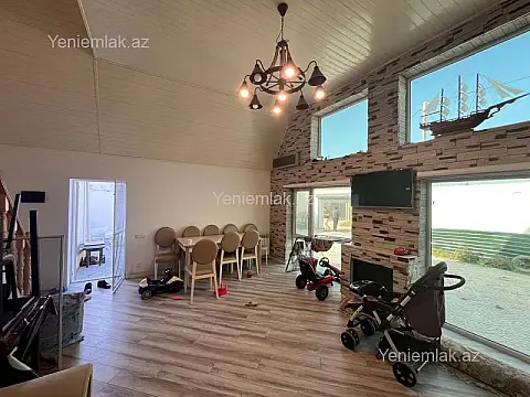 Satılır 4 otaqlı həyət evi 200 m²