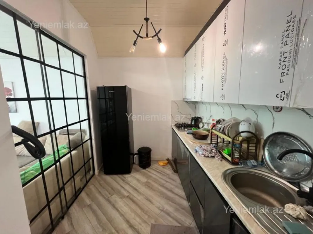 Satılır 4 otaqlı həyət evi 200 m²