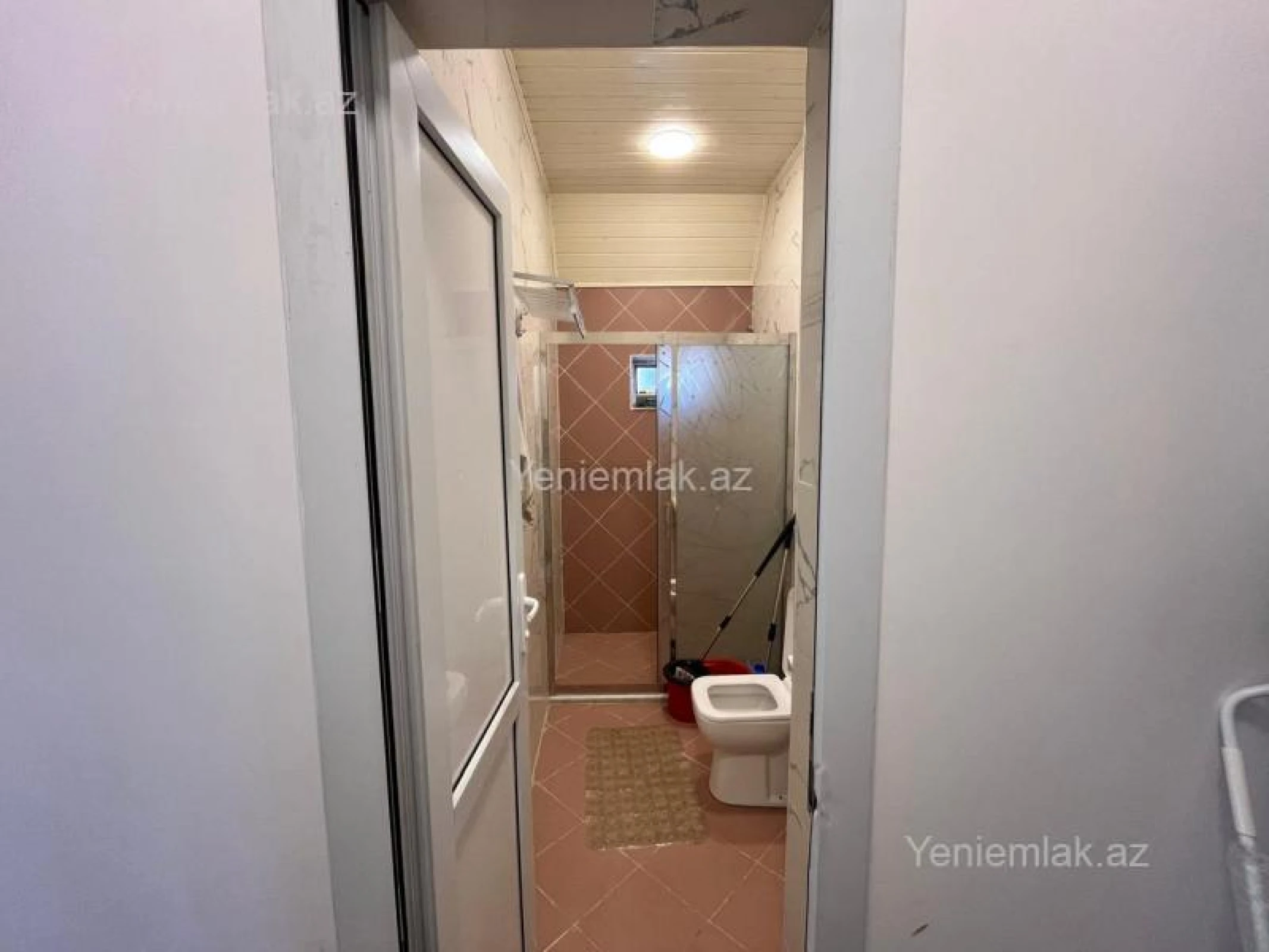 Satılır 4 otaqlı həyət evi 200 m²