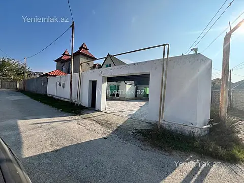 Satılır 4 otaqlı həyət evi 200 m²
