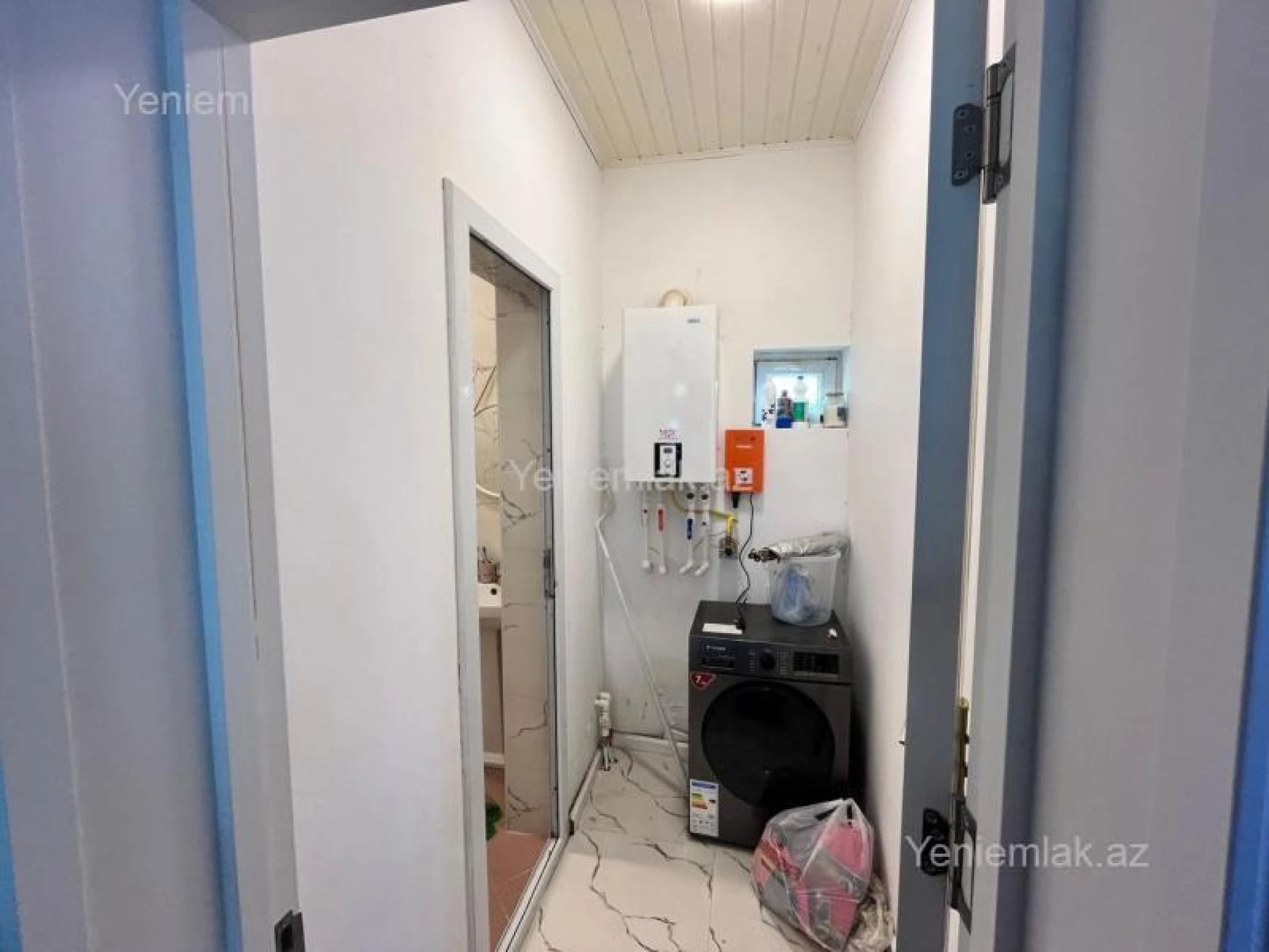 Satılır 4 otaqlı həyət evi 200 m²