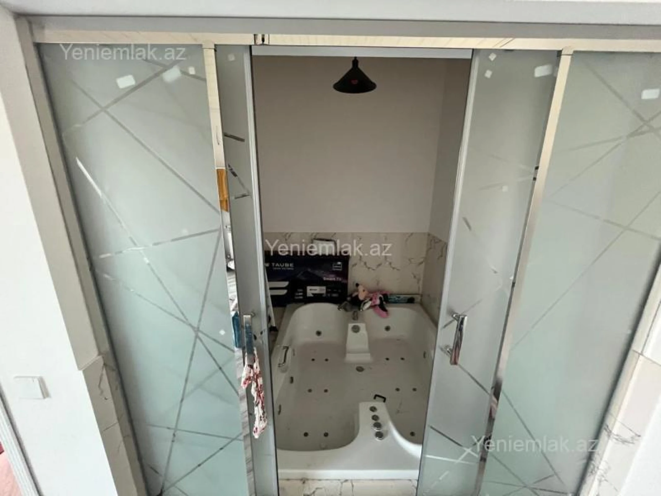 Satılır 4 otaqlı həyət evi 200 m²