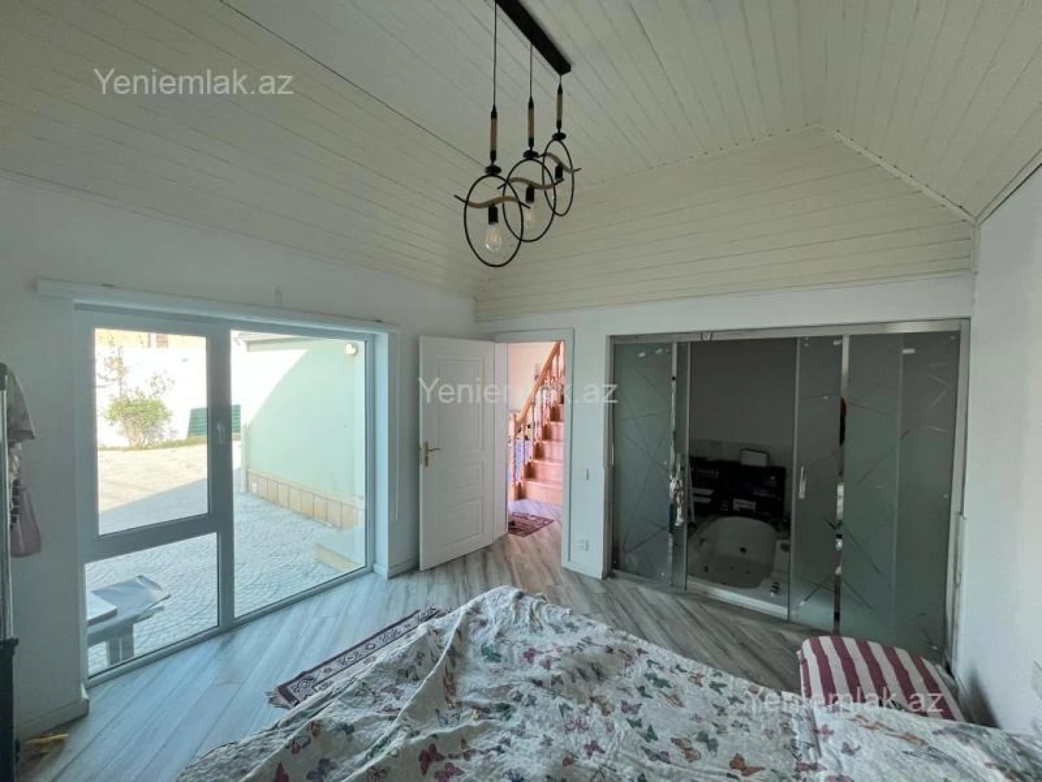 Satılır 4 otaqlı həyət evi 200 m²