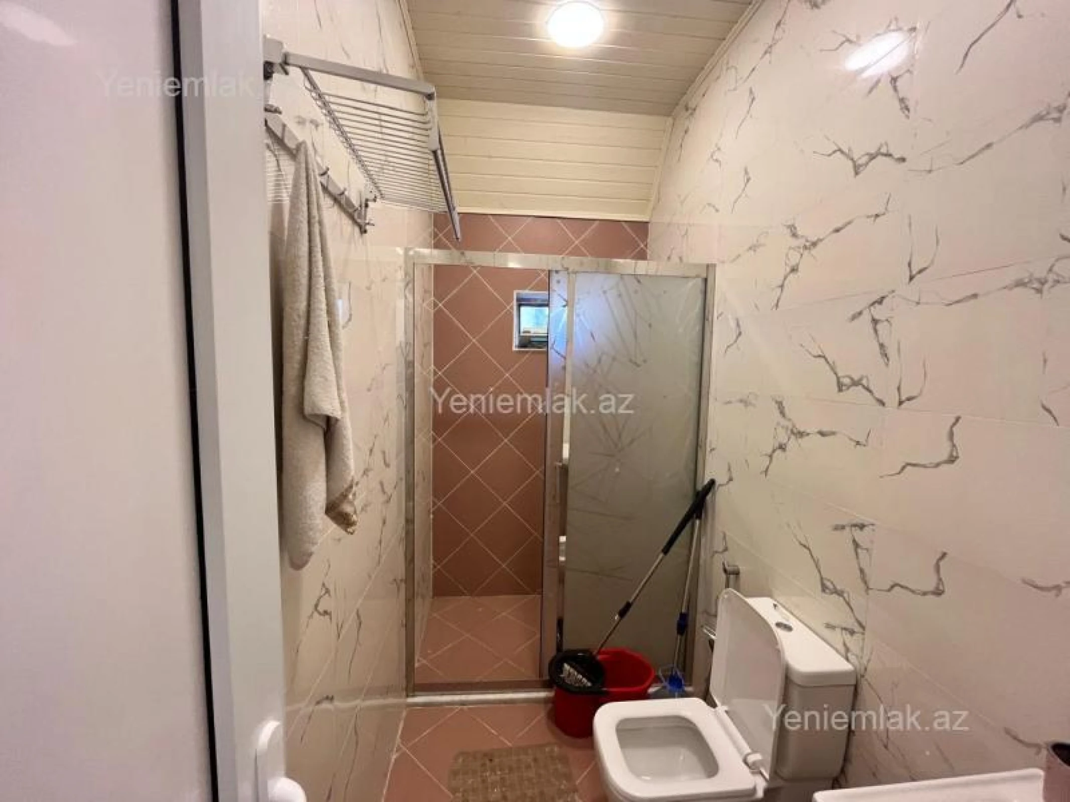 Satılır 4 otaqlı həyət evi 200 m²