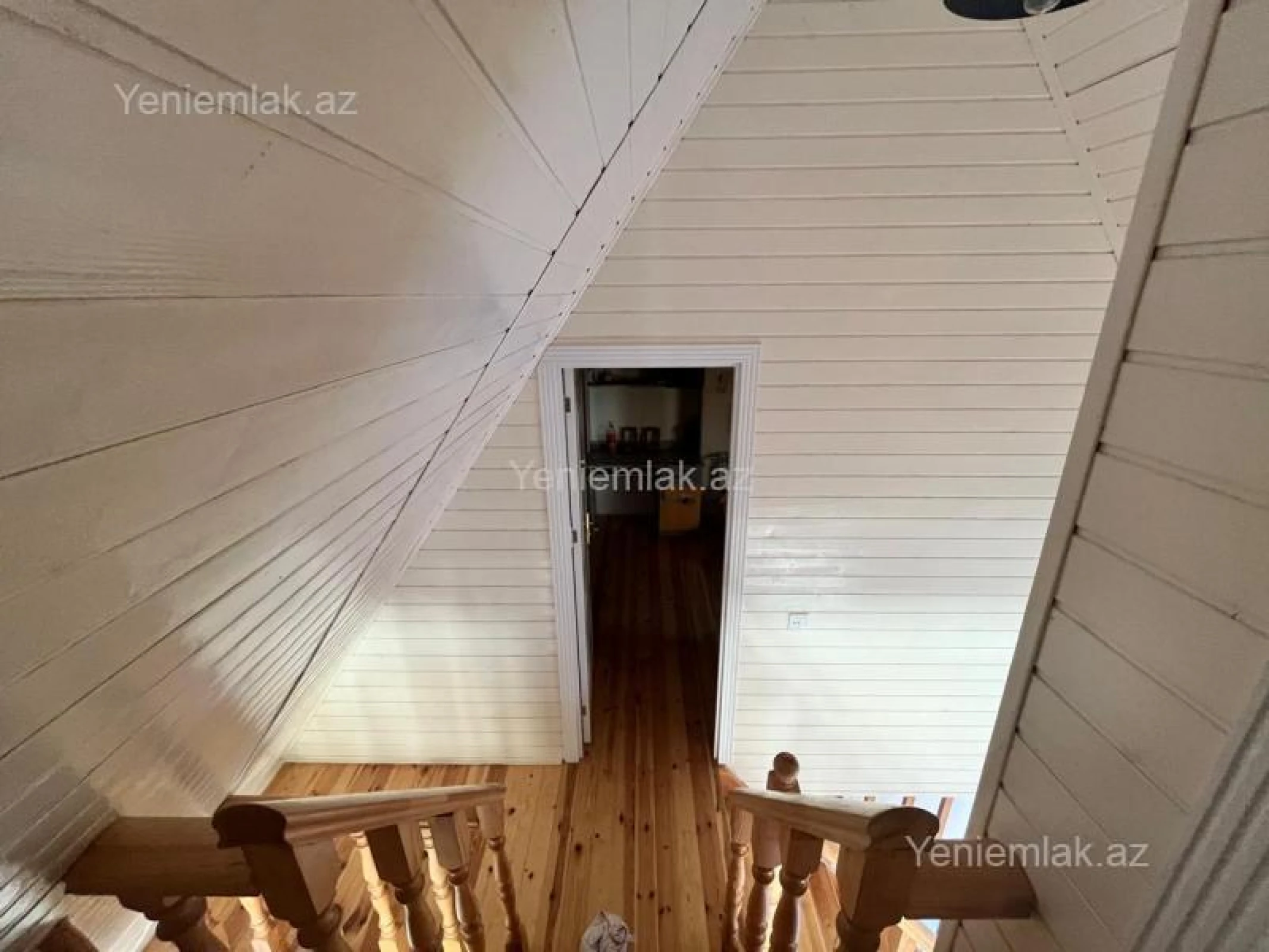 Satılır 4 otaqlı həyət evi 200 m²