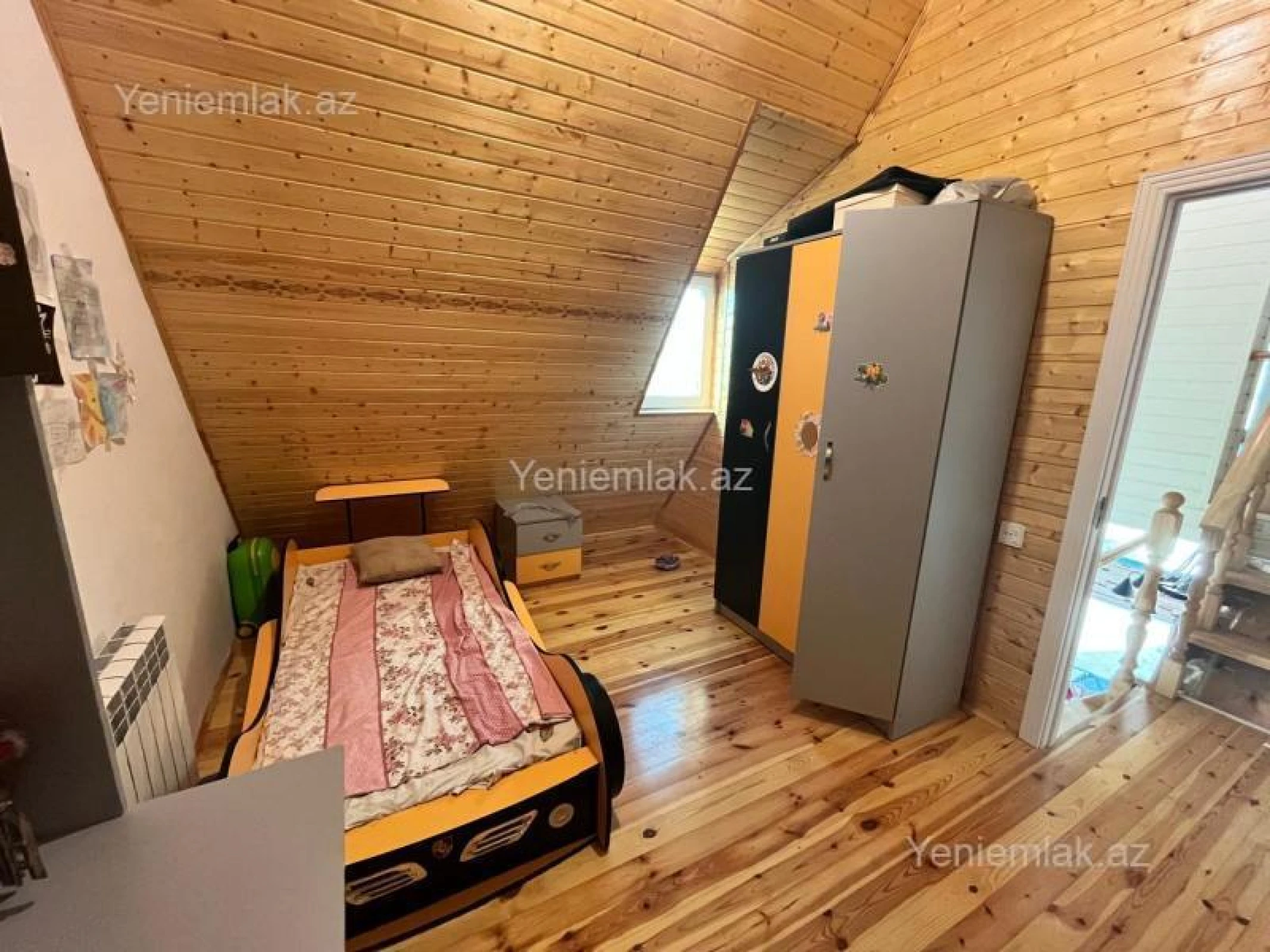 Satılır 4 otaqlı həyət evi 200 m²