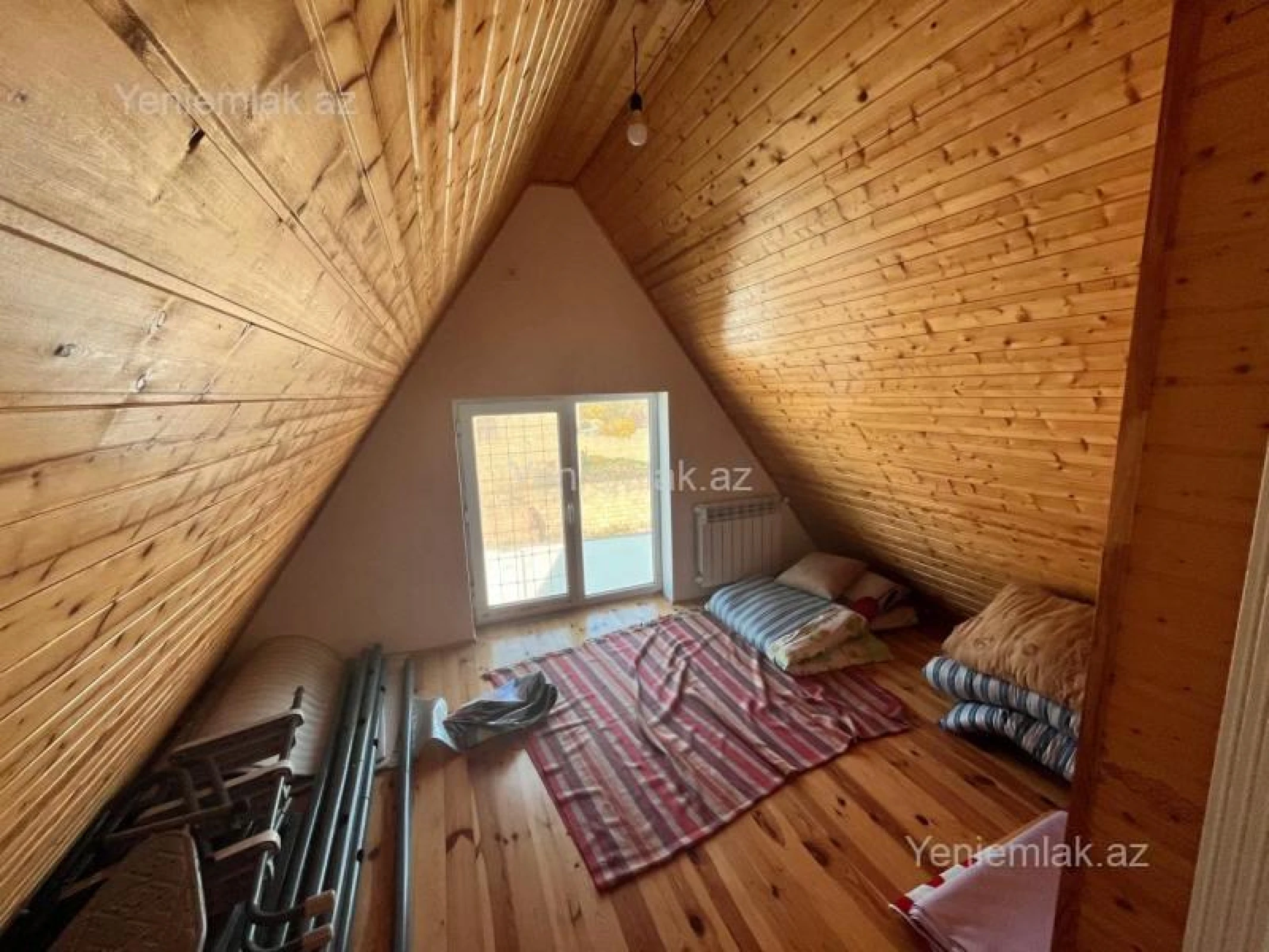 Satılır 4 otaqlı həyət evi 200 m²