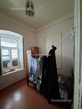 Satılır 2 otaqlı köhnə tikili 50 m²