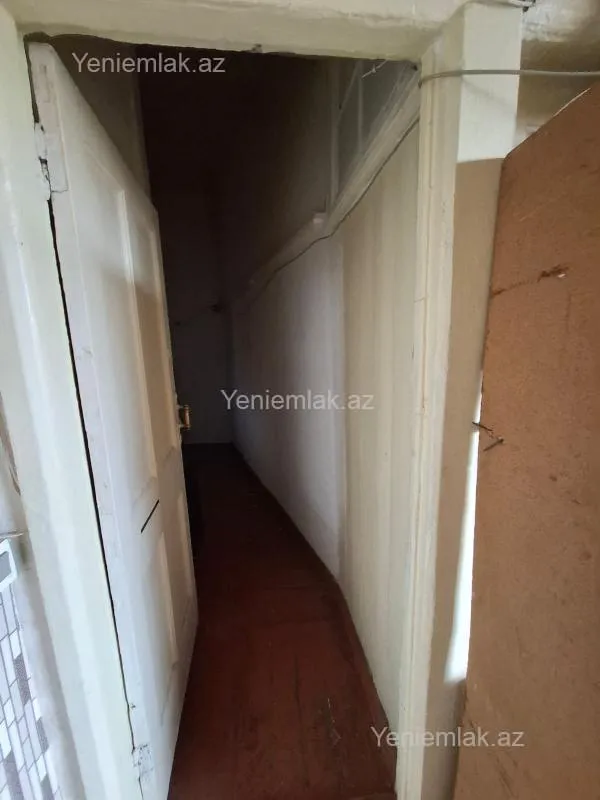 Satılır 2 otaqlı köhnə tikili 50 m²