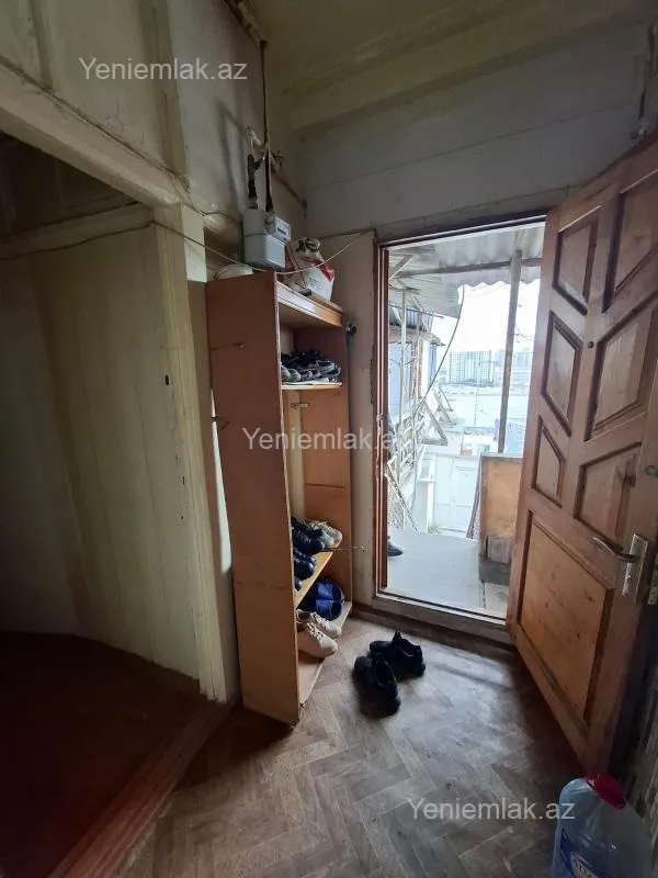 Satılır 2 otaqlı köhnə tikili 50 m²