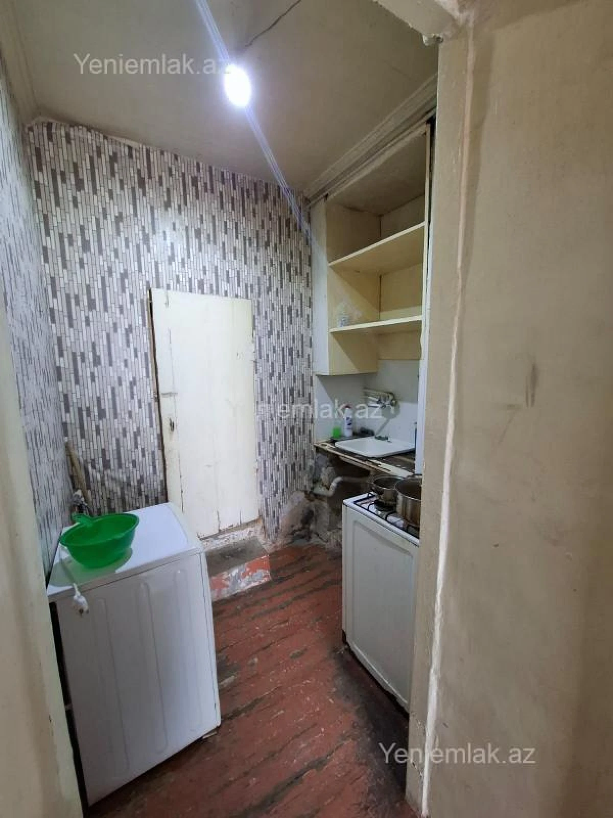 Satılır 2 otaqlı köhnə tikili 50 m²