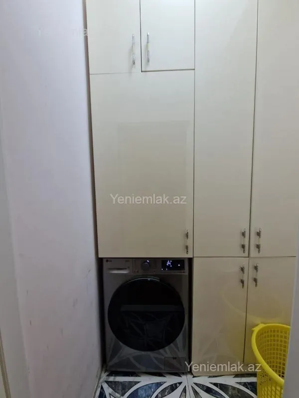 Satılır 5 otaqlı yeni tikili 240 m²