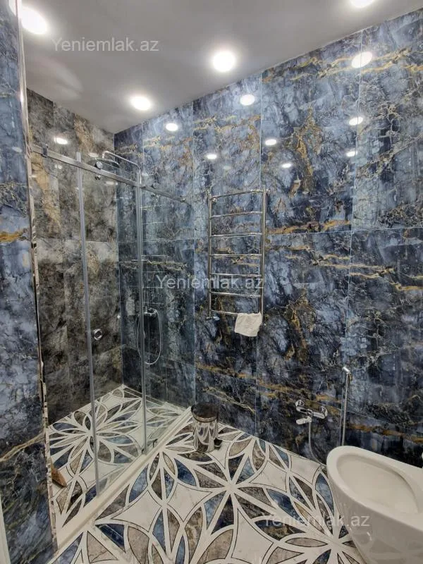 Satılır 5 otaqlı yeni tikili 240 m²