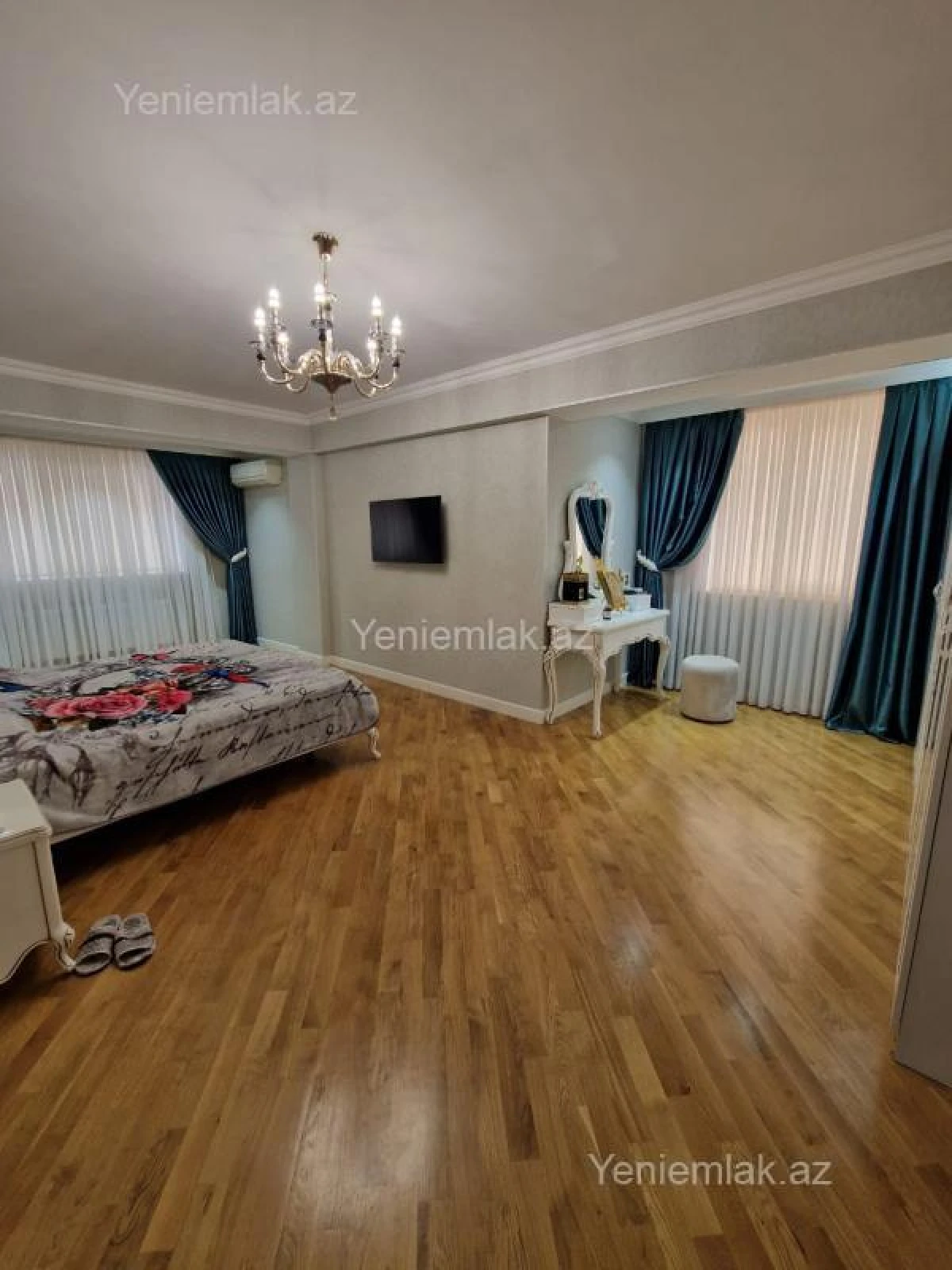 Satılır 5 otaqlı yeni tikili 240 m²