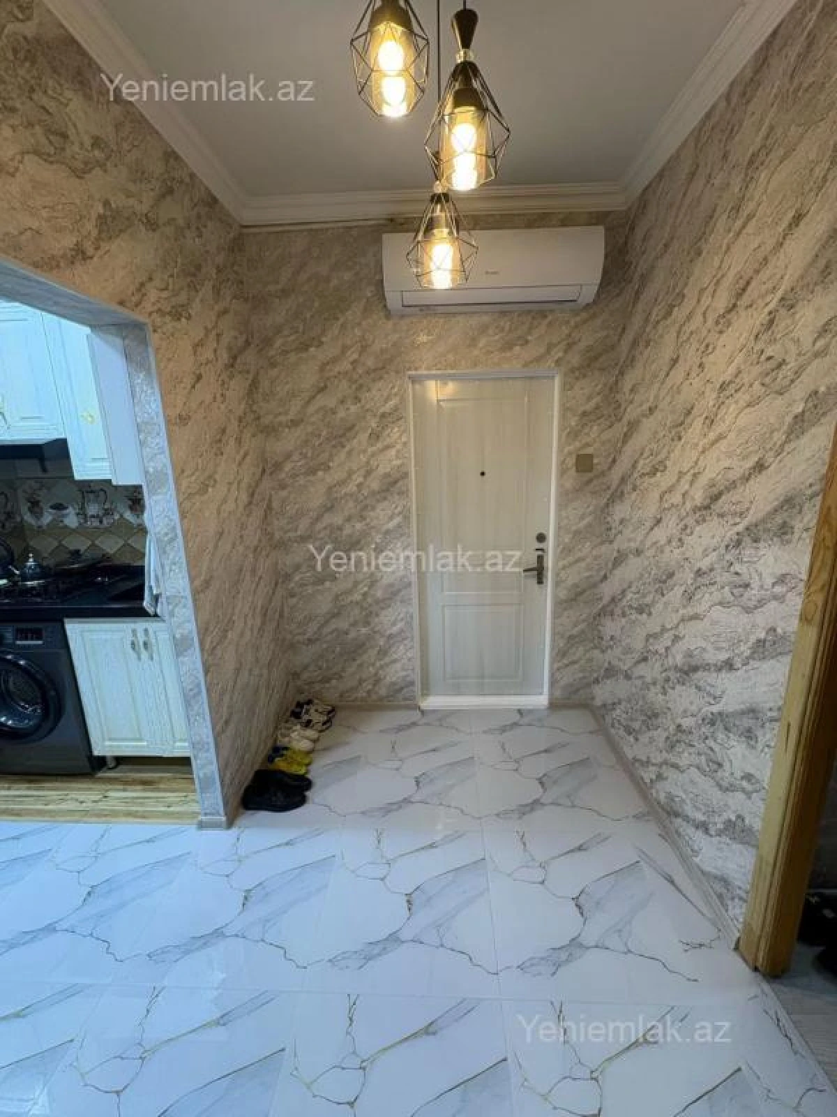 Satılır 2 otaqlı köhnə tikili 60 m²