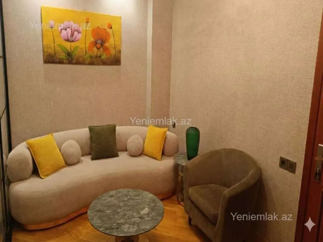 Satılır 3 otaqlı yeni tikili 80 m²