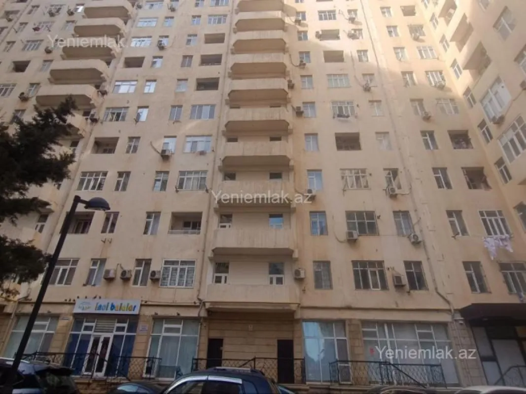 Satılır 3 otaqlı yeni tikili 80 m²