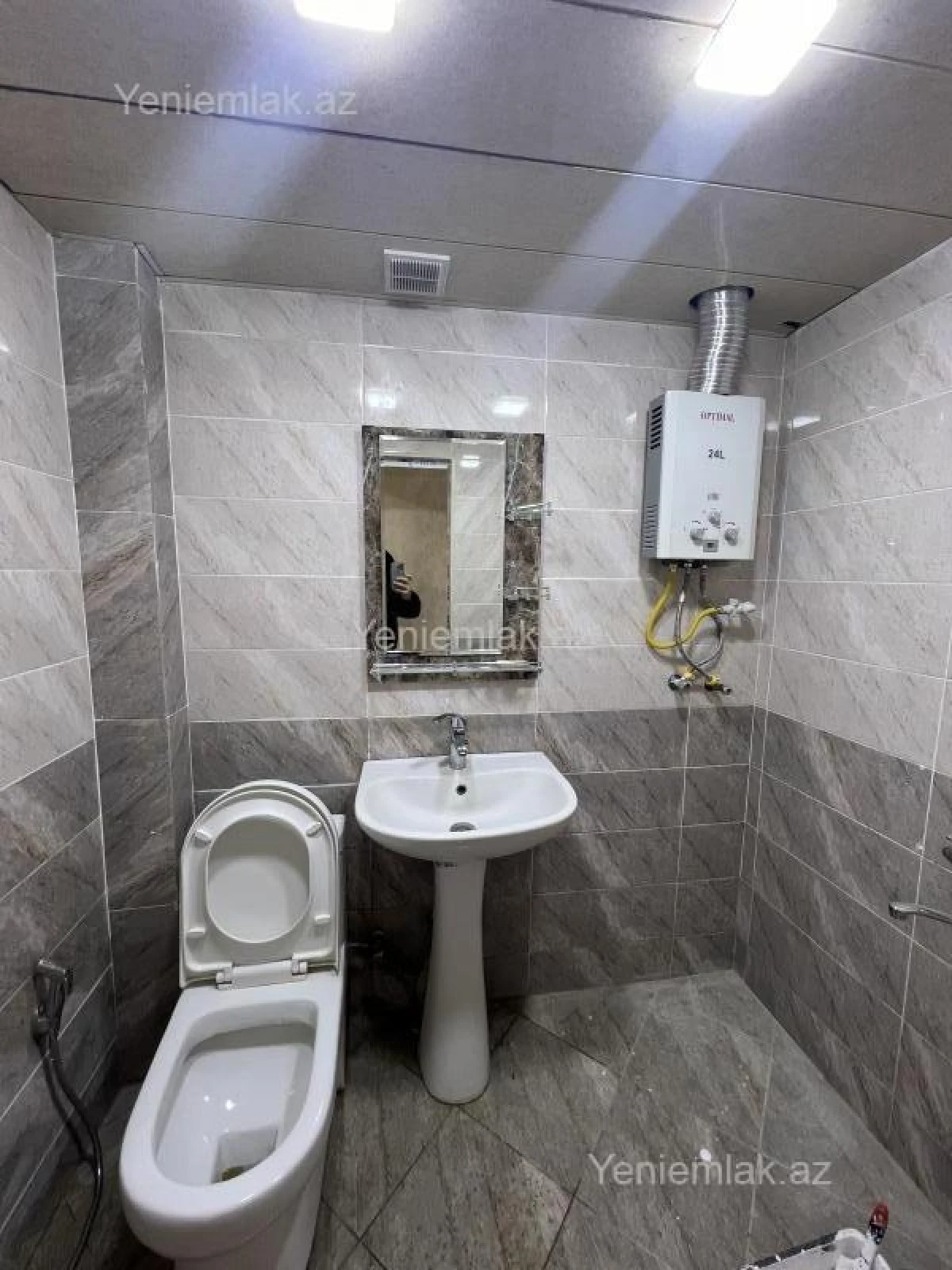 Satılır 2 otaqlı köhnə tikili 40 m²