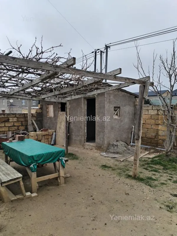 Satılır 5 otaqlı həyət evi 120 m²