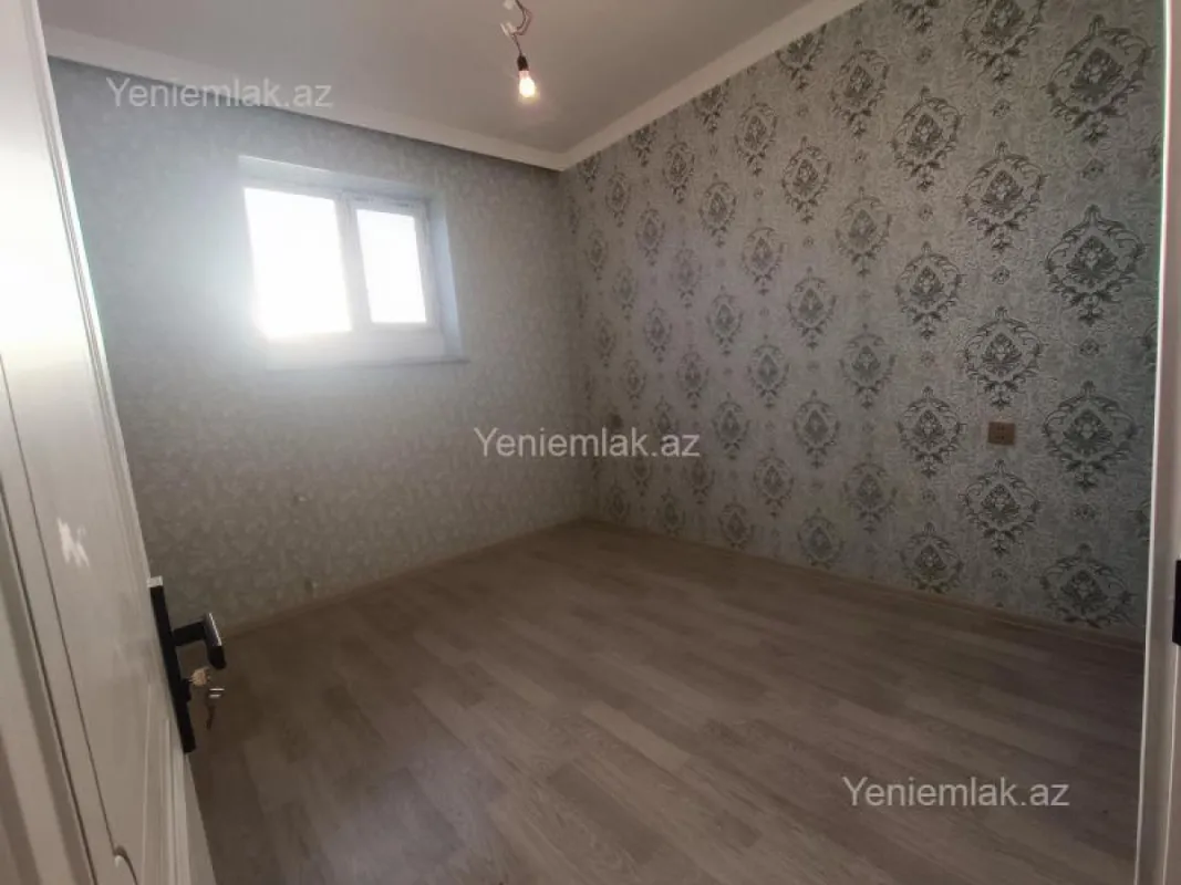 Satılır 5 otaqlı həyət evi 130 m²