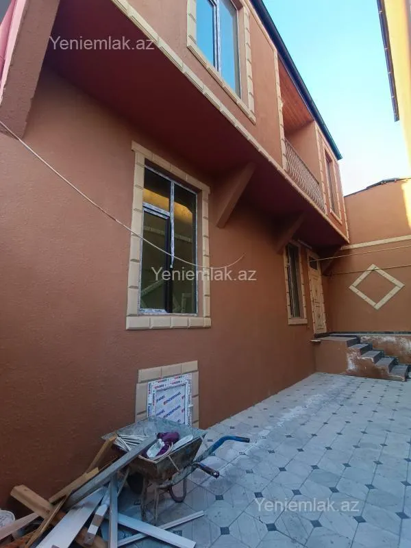Satılır 5 otaqlı həyət evi 130 m²