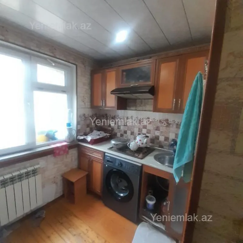 Satılır 2 otaqlı köhnə tikili 50 m²