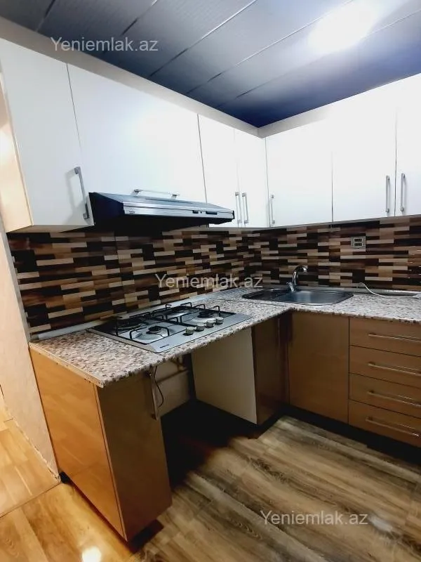Satılır 3 otaqlı köhnə tikili 67 m²