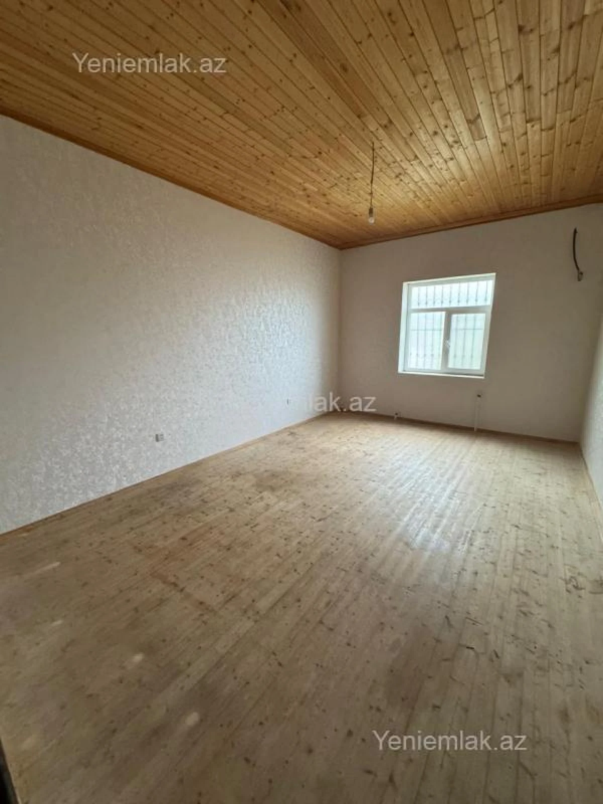 Satılır 4 otaqlı həyət evi 150 m²