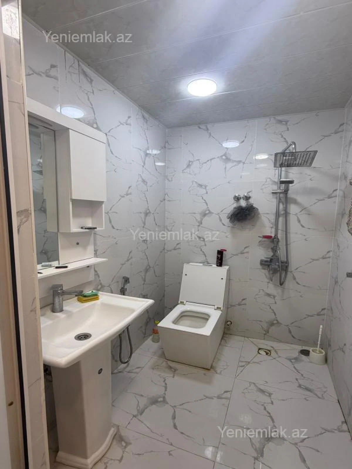 Satılır 1 otaqlı yeni tikili 42 m²