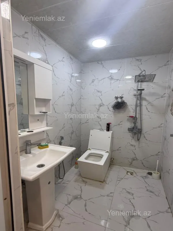 Satılır 1 otaqlı yeni tikili 42 m²