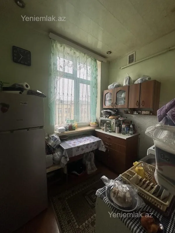 Satılır 2 otaqlı köhnə tikili 45 m²