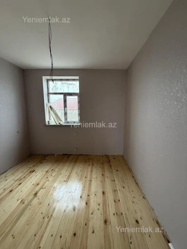 Satılır 4 otaqlı həyət evi 100 m²