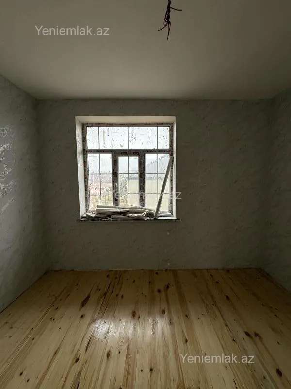 Satılır 4 otaqlı həyət evi 100 m²