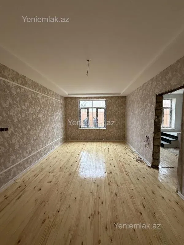 Satılır 4 otaqlı həyət evi 100 m²