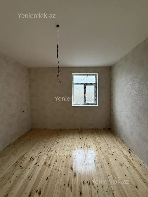 Satılır 4 otaqlı həyət evi 100 m²