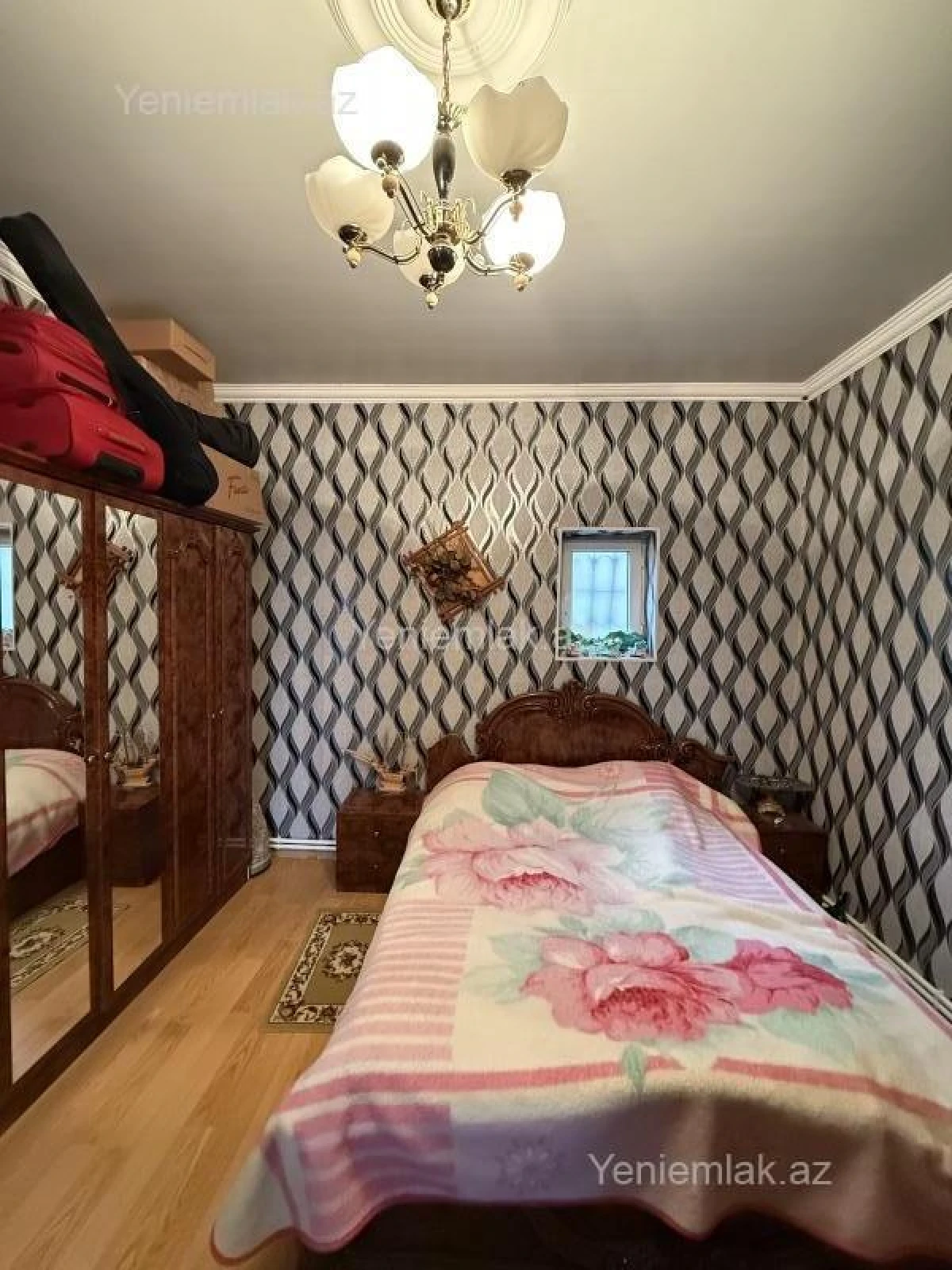 Satılır 5 otaqlı həyət evi 150 m²