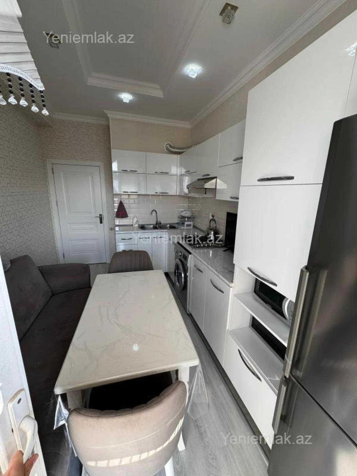 Satılır 3 otaqlı yeni tikili 85 m²