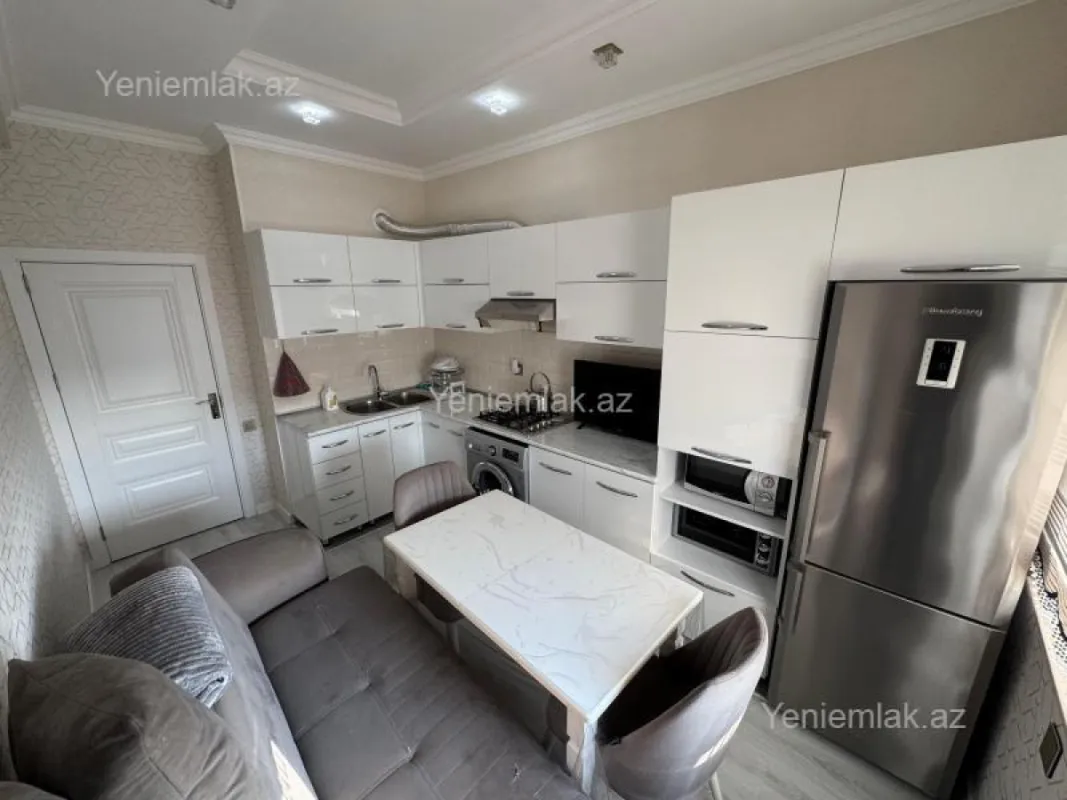 Satılır 3 otaqlı yeni tikili 85 m²