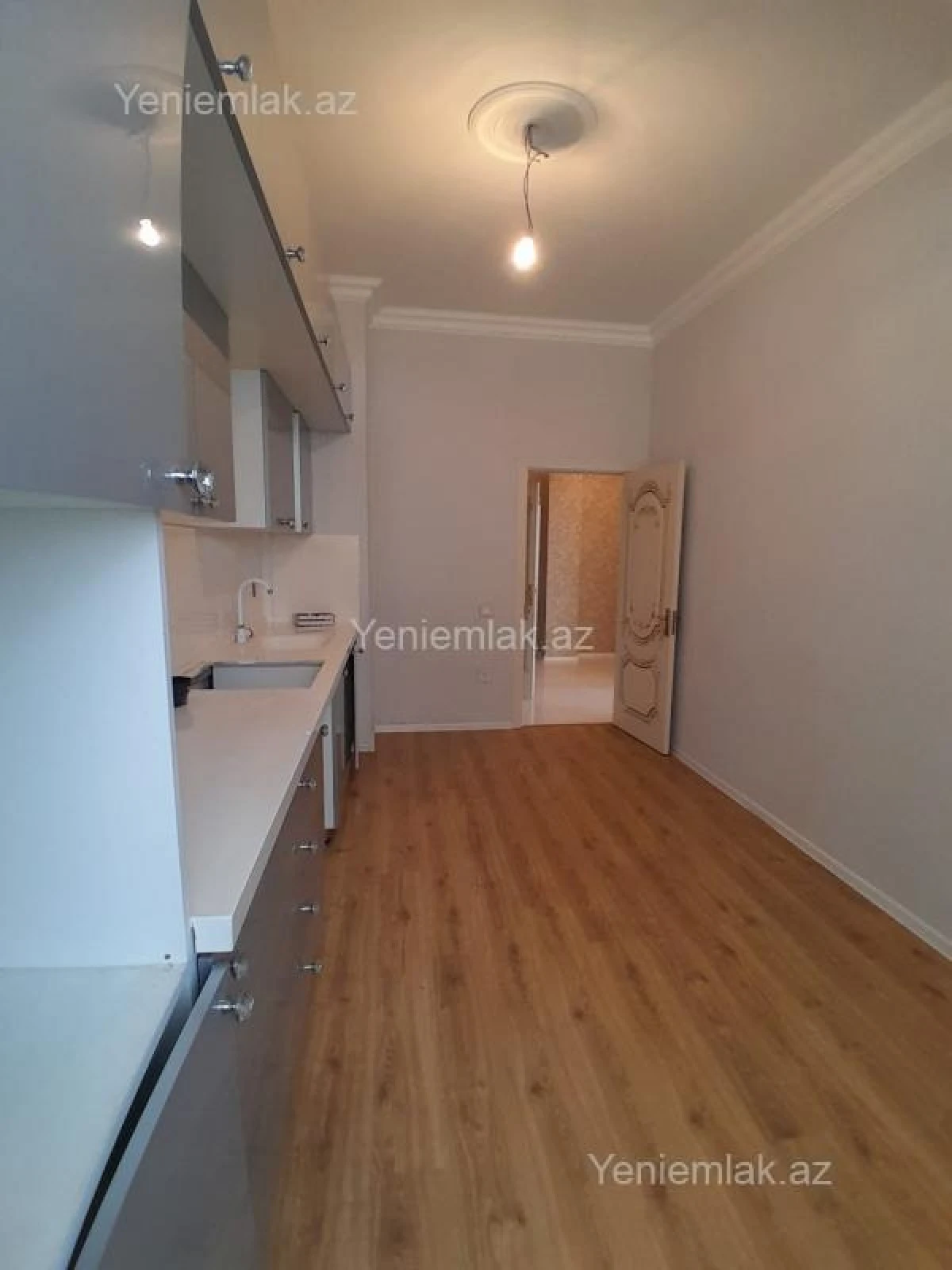 Satılır 3 otaqlı yeni tikili 105 m²