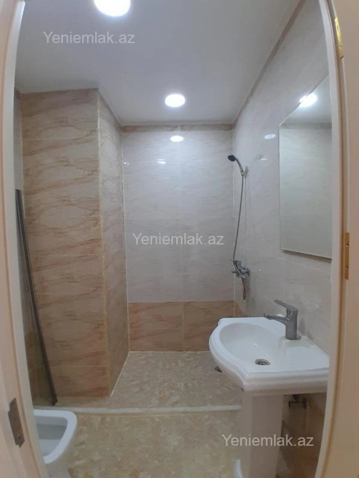 Satılır 3 otaqlı yeni tikili 105 m²