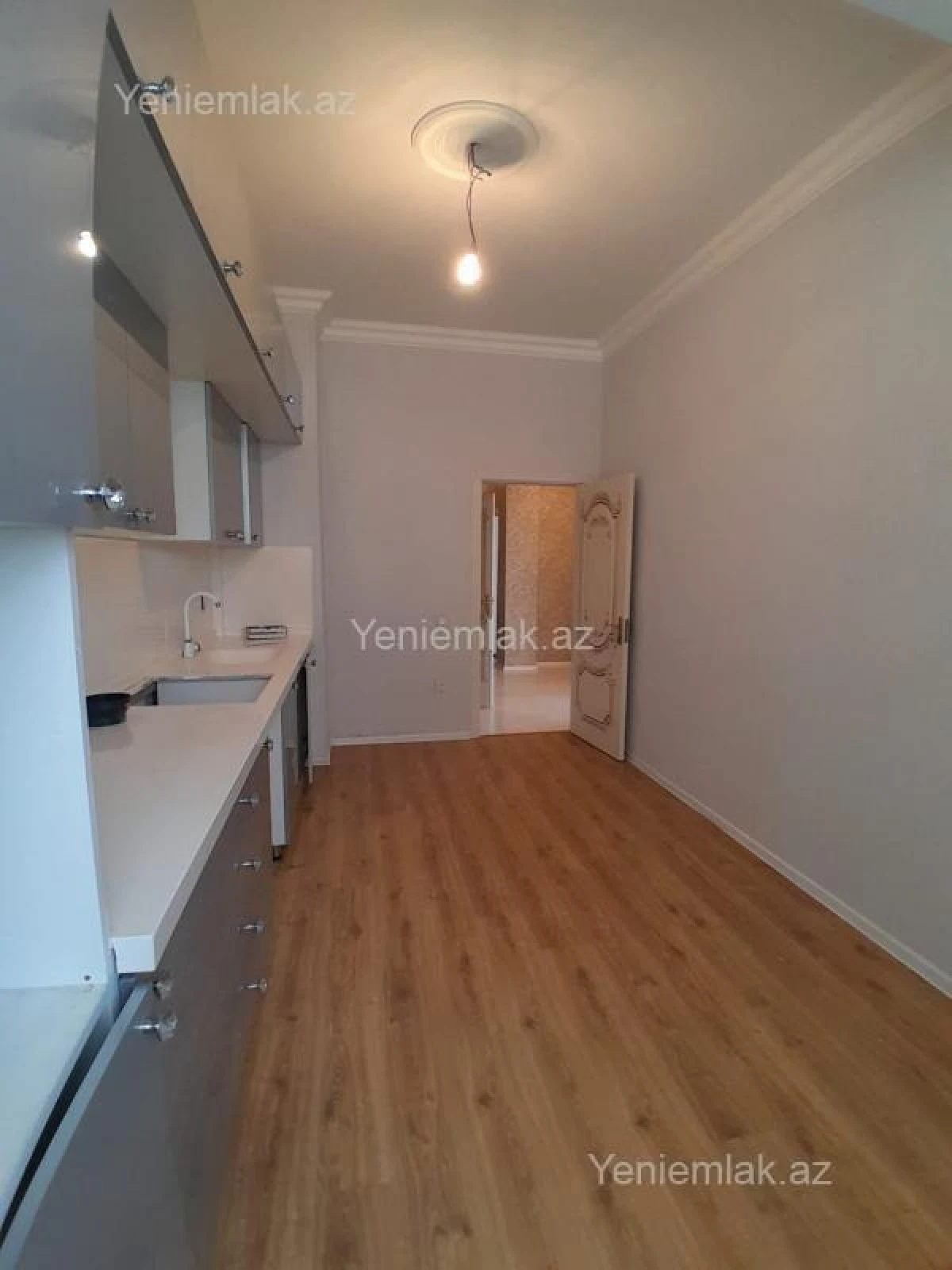 Satılır 3 otaqlı yeni tikili 105 m²