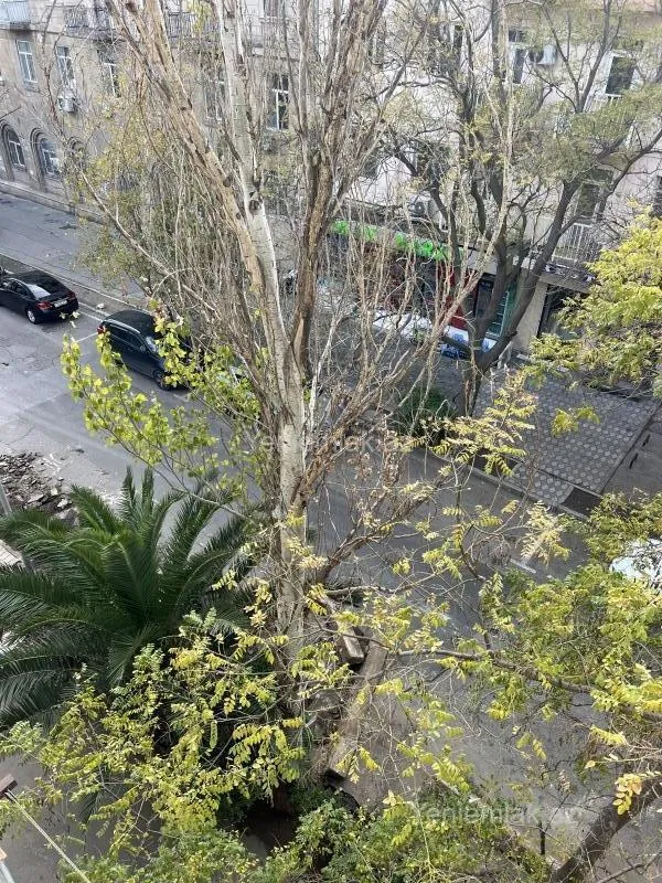 Satılır 2 otaqlı köhnə tikili 50 m²