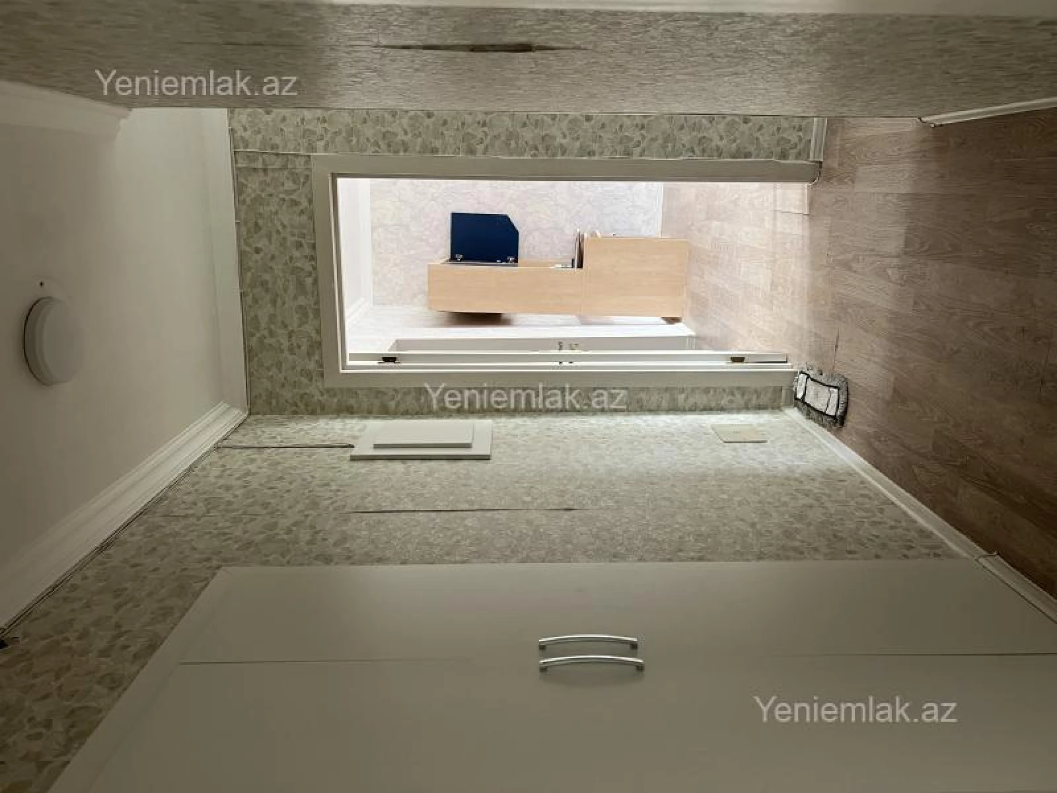 Satılır 2 otaqlı köhnə tikili 50 m²