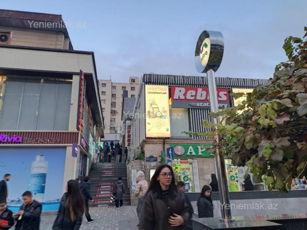 Satılır 2 otaqlı köhnə tikili 65 m²