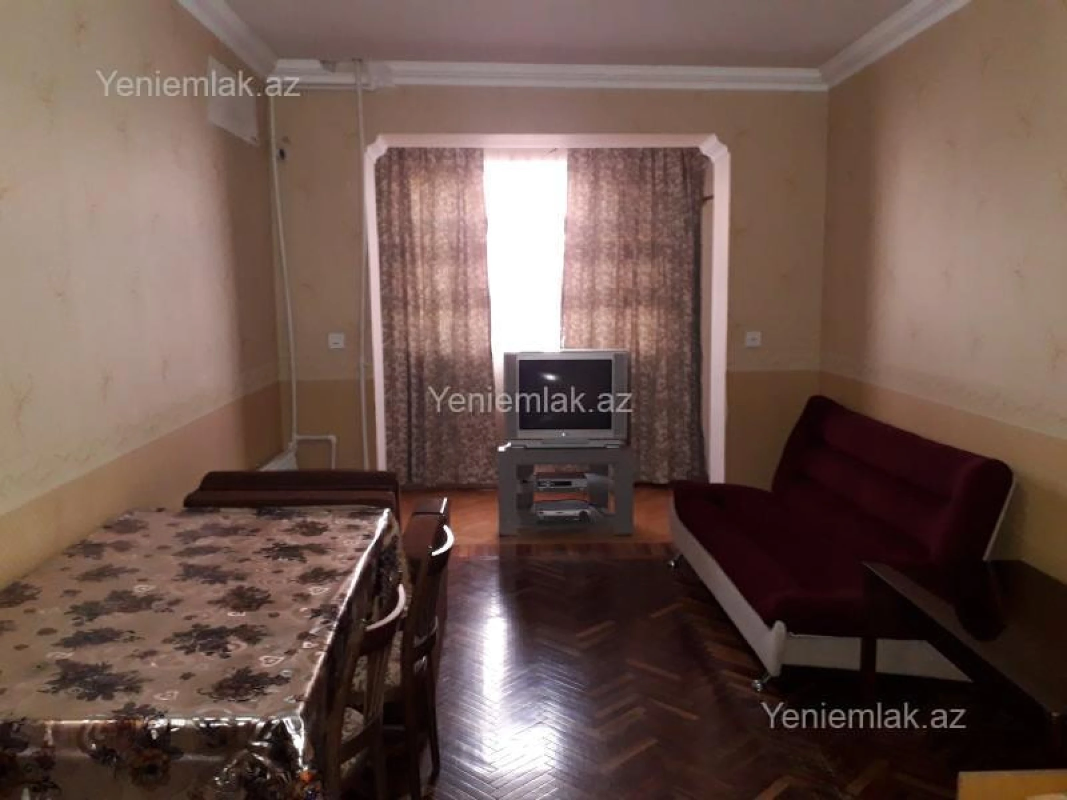 Satılır 2 otaqlı köhnə tikili 65 m²