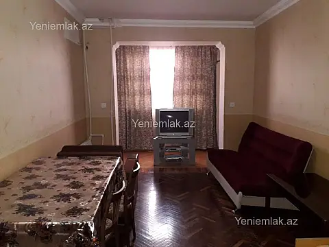 Satılır 2 otaqlı köhnə tikili 65 m²