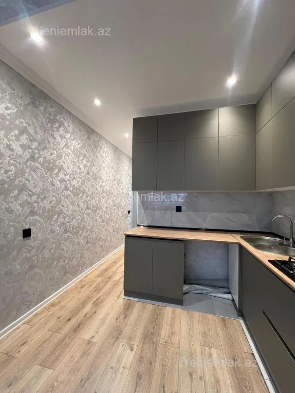 Satılır 3 otaqlı köhnə tikili 80 m²